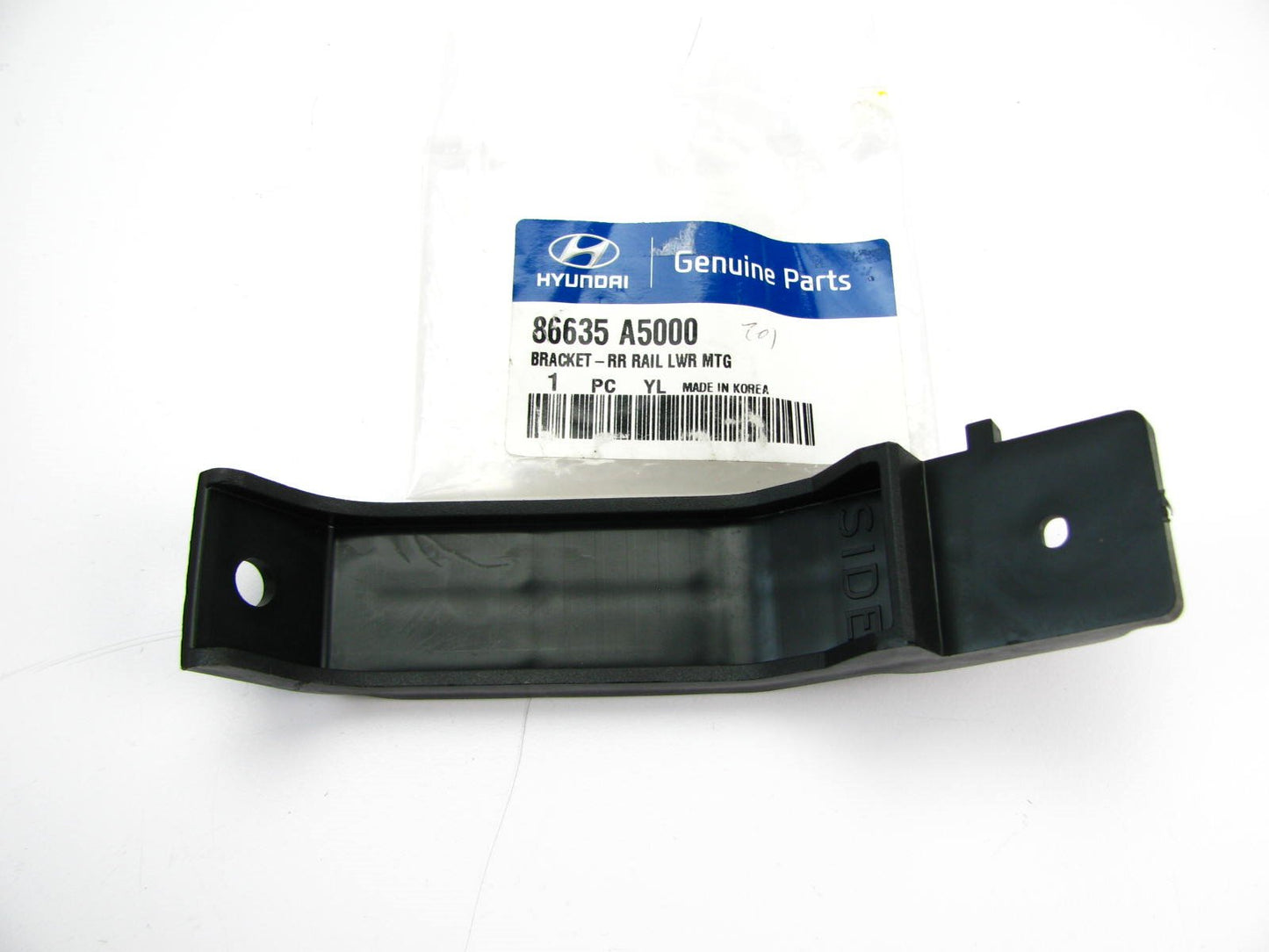 New OEM Rear Bumper Impact Bar Lower Bracket For 13-14 Elantra GT 86635A5000