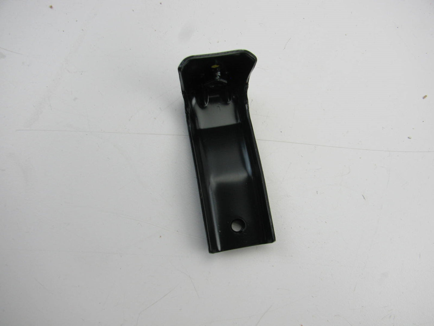 NEW Rear Bumper Cover Center Support Mount Bracket OEM For 2012-2016 Veloster
