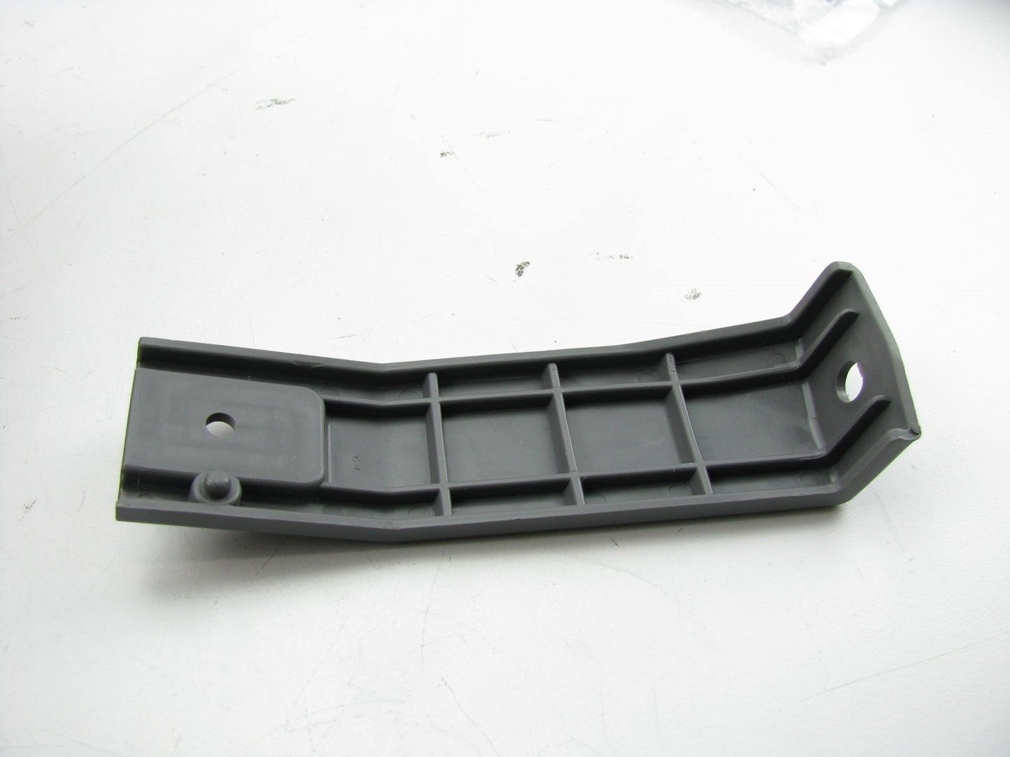 Rear Bumper Impact Bar Upper Right Side Bracket For 10-11 Accent Hatchback ONLY