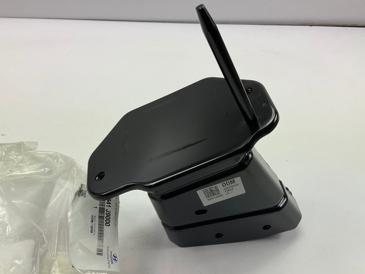 Rear Bumper Reinforcement Bracket, Left Drivers Side For 2018-22 Kona 86641J9000