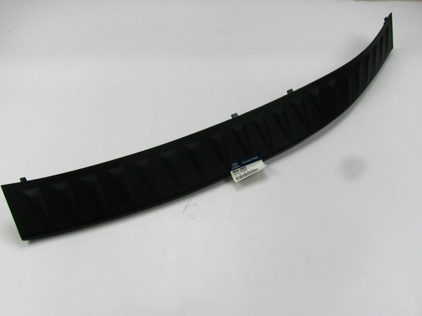 NEW GENUINE REAR Bumper Protector Step Pad OEM For 2007-2009 Hyundai Santa Fe