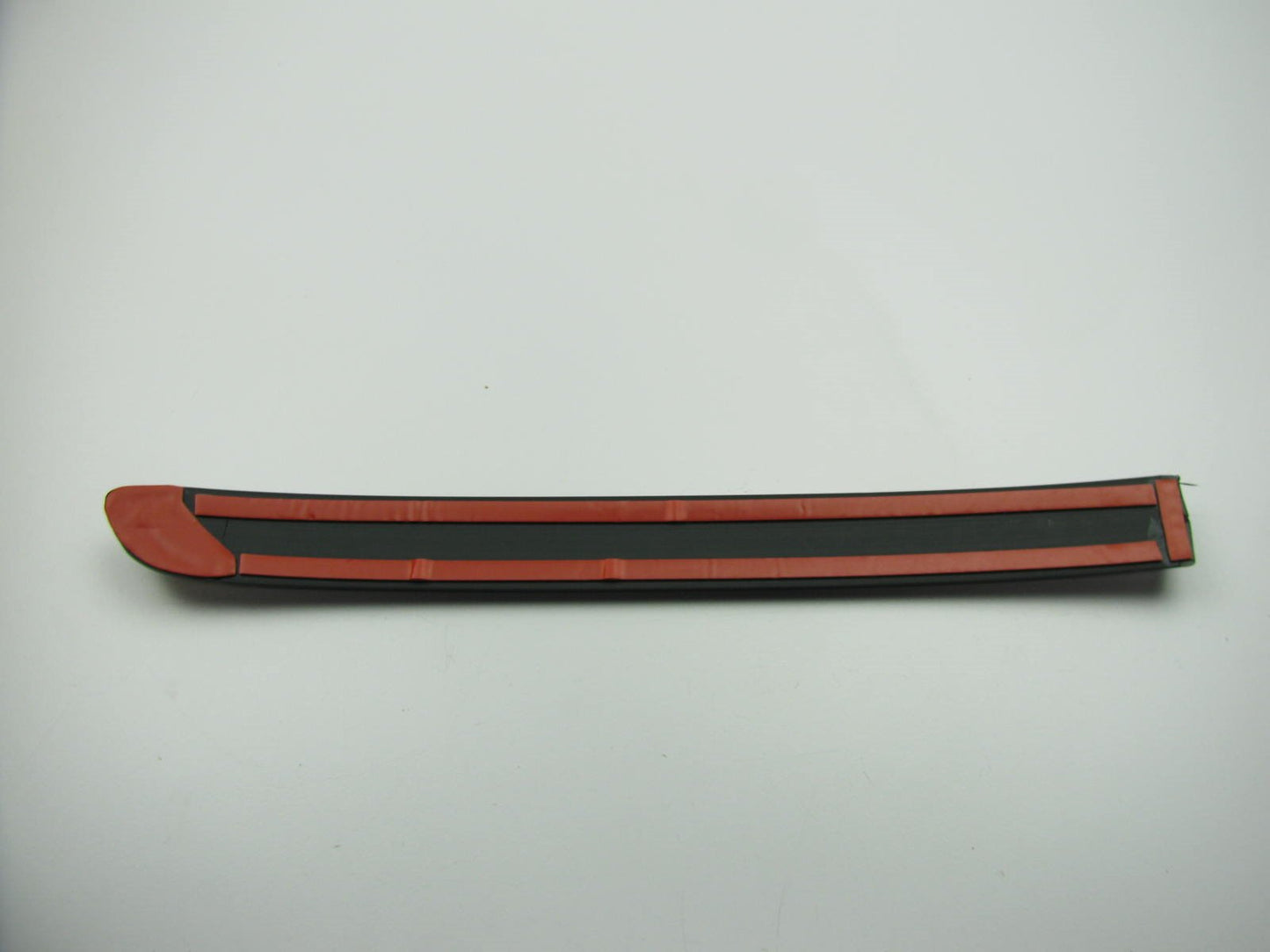 Rear Bumper Moulding Trim Right Passengers Side OEM For 01 XG300, 02-03 XG350