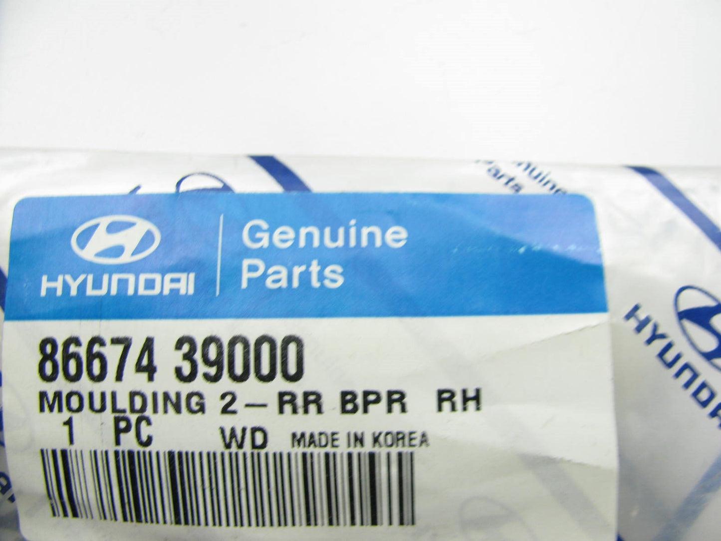 Rear Bumper Moulding Trim Right Passengers Side OEM For 01 XG300, 02-03 XG350