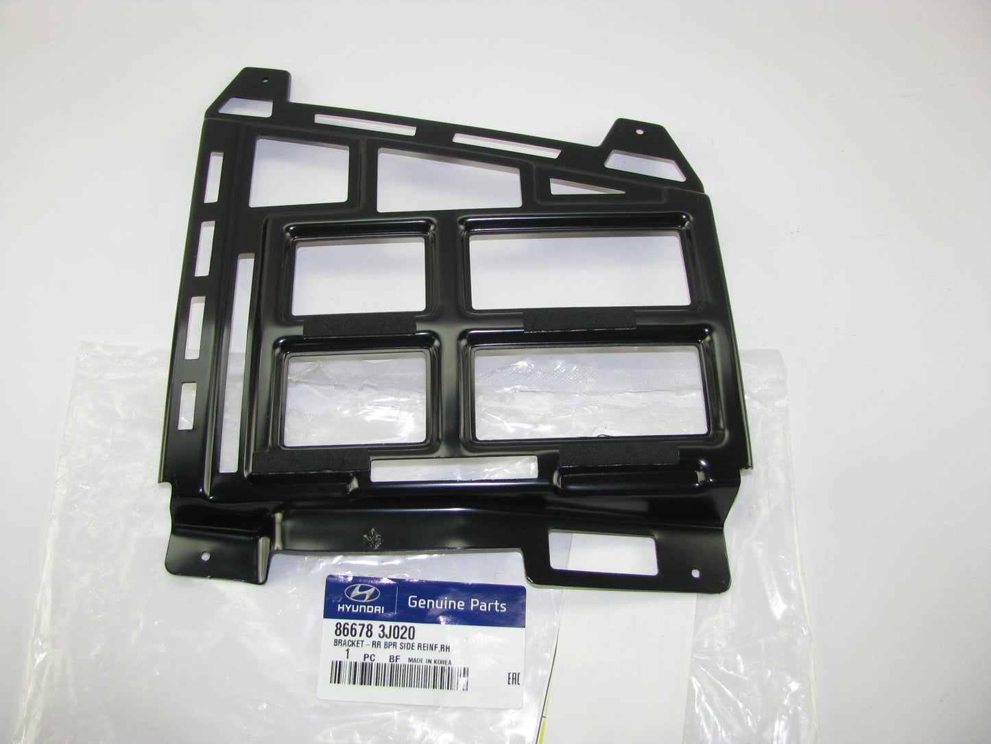New Genuine Rear Bumper Right Side Reinforcement Bracket OEM For 07-12 Veracruz