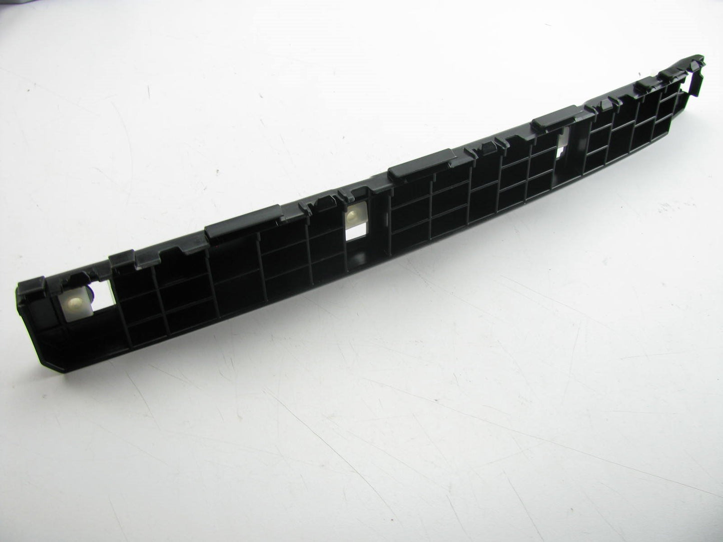 New Genuine REAR Bumper Cover UPPER LEFT Support Bracket For 2007-2012 Veracruz