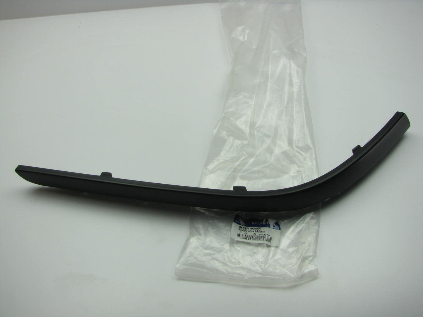 Rear Bumper Left Drivers Side Outer Moulding OEM For 2009-11 Genesis  866833M000