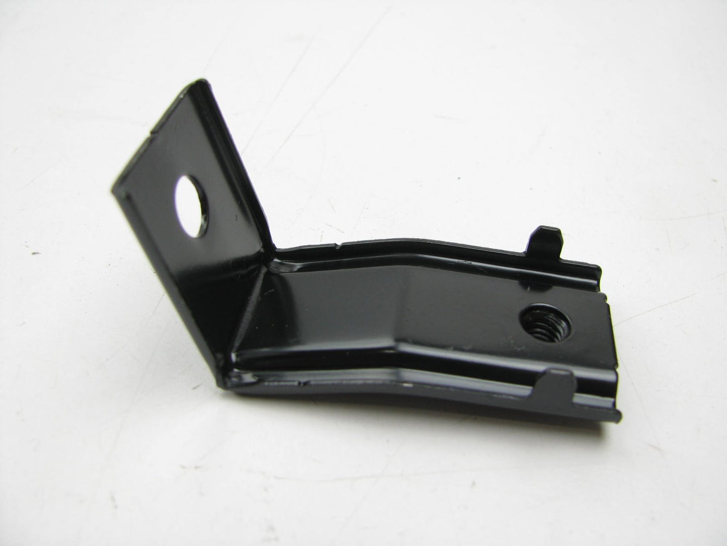 New OEM Rear Bumper Lower Support Bracket Right Passenger For 01-04 Sante Fe