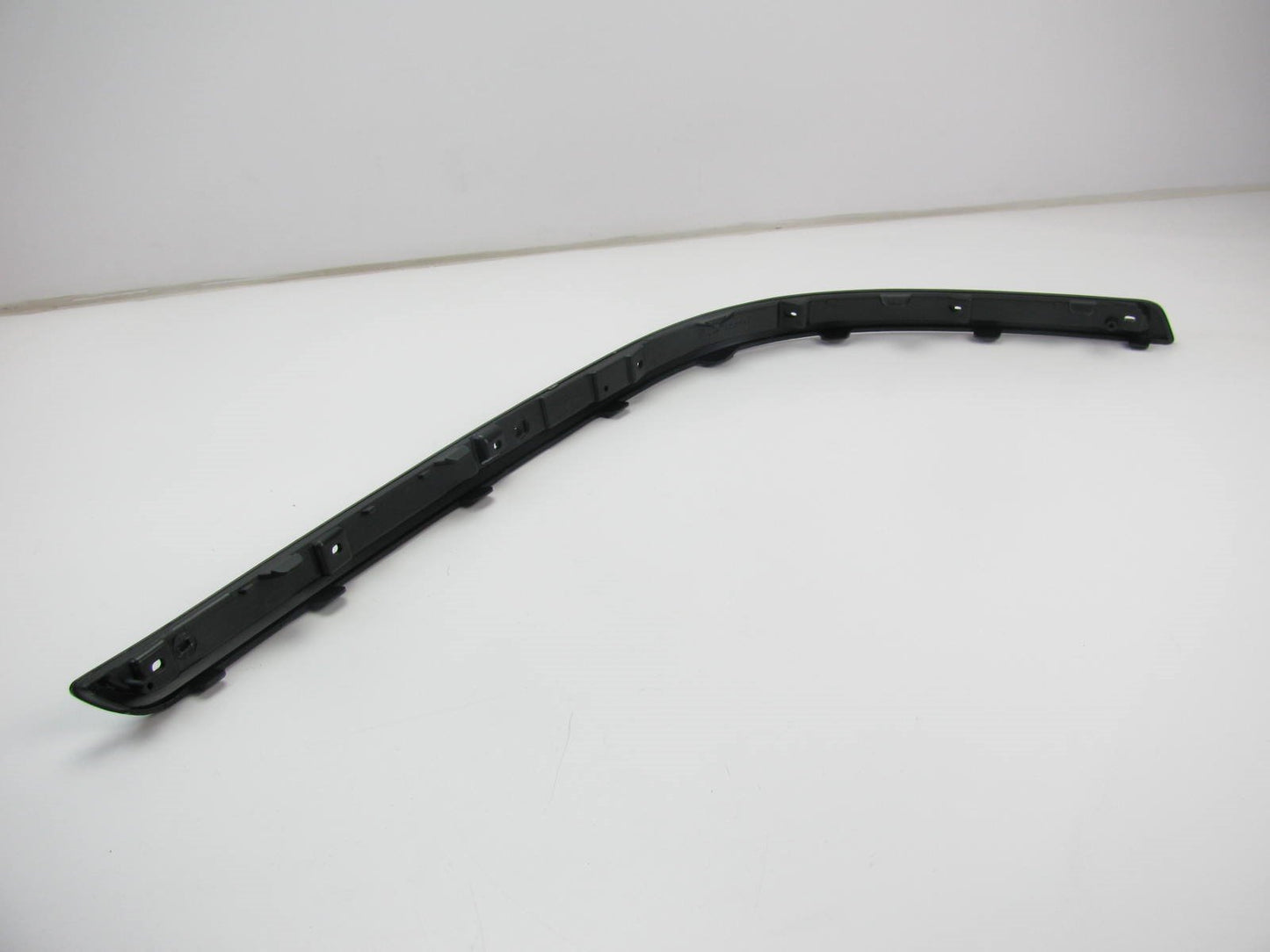 Rear Bumper Lower Right Passengers Corner Moulding Trim OEM For 2009-2010 Sonata
