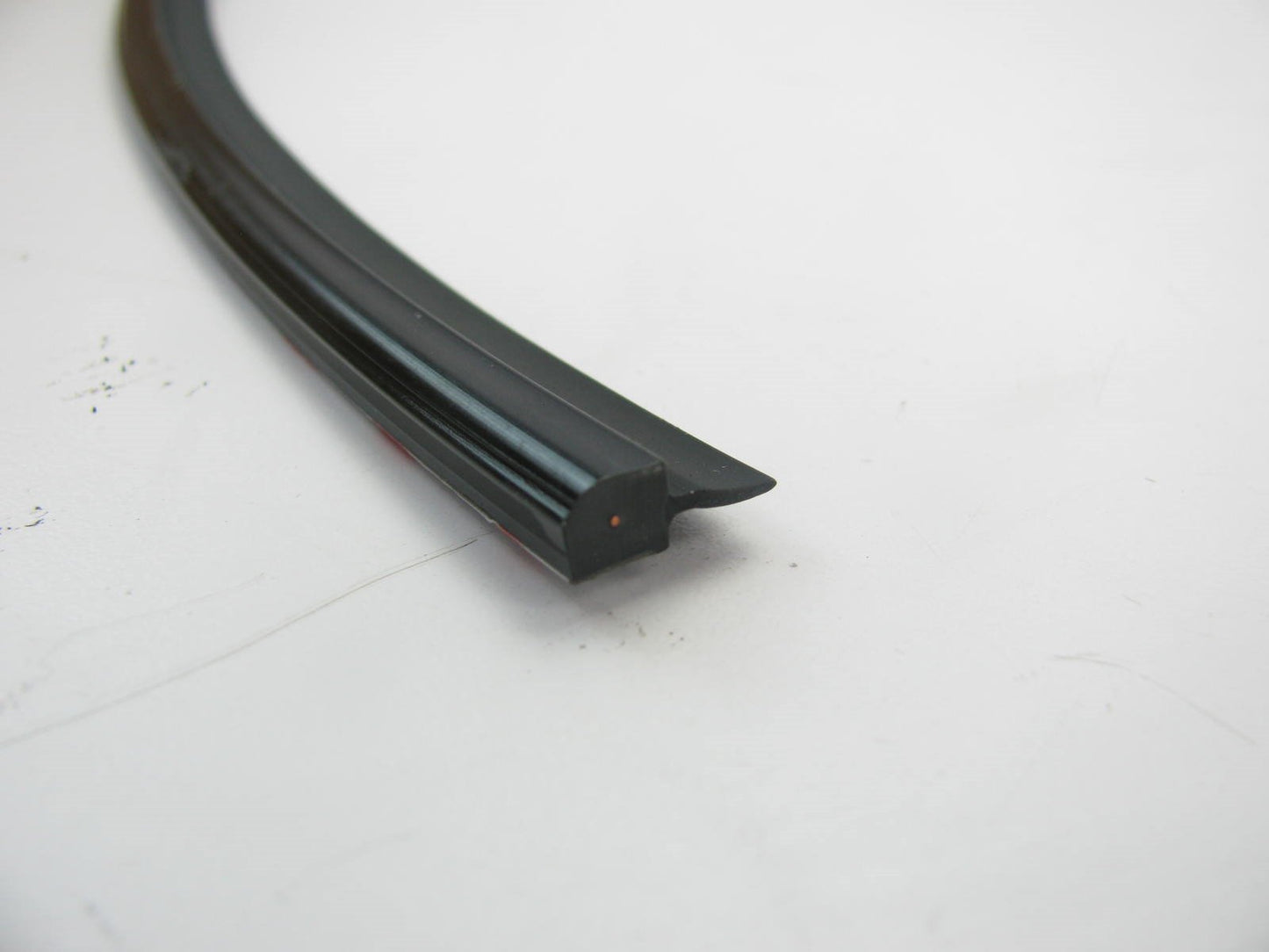 Rear Back Glass Upper Reveal Molding Seal Strip OEM For 06-11 Accent SEDAN ONLY