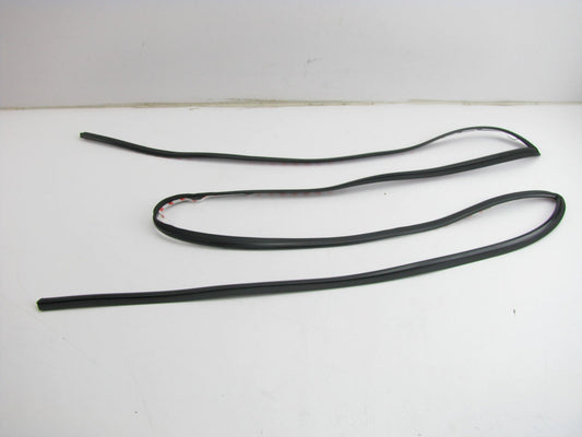 NEW - OEM 871313K000 Back Glass Reveal Molding Seal For 2006-10 Hyundai Sonata