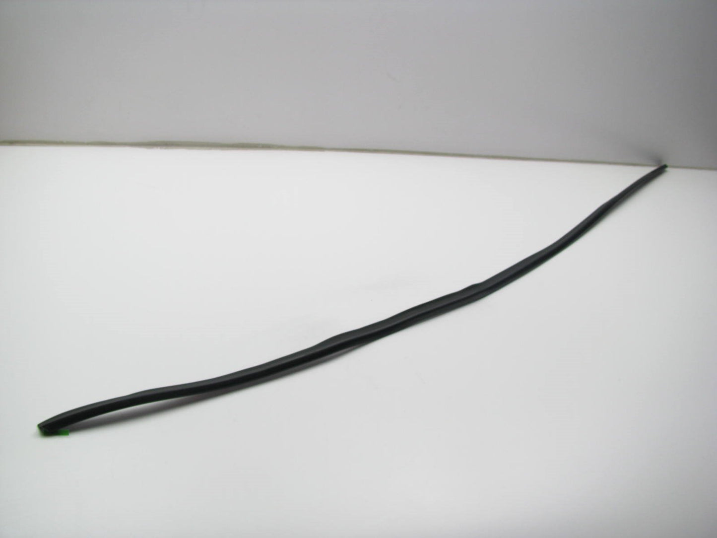 NEW - OEM Back Glass Lower Moulding Strip Seal For 2015-2019 Sonata 87136C2000