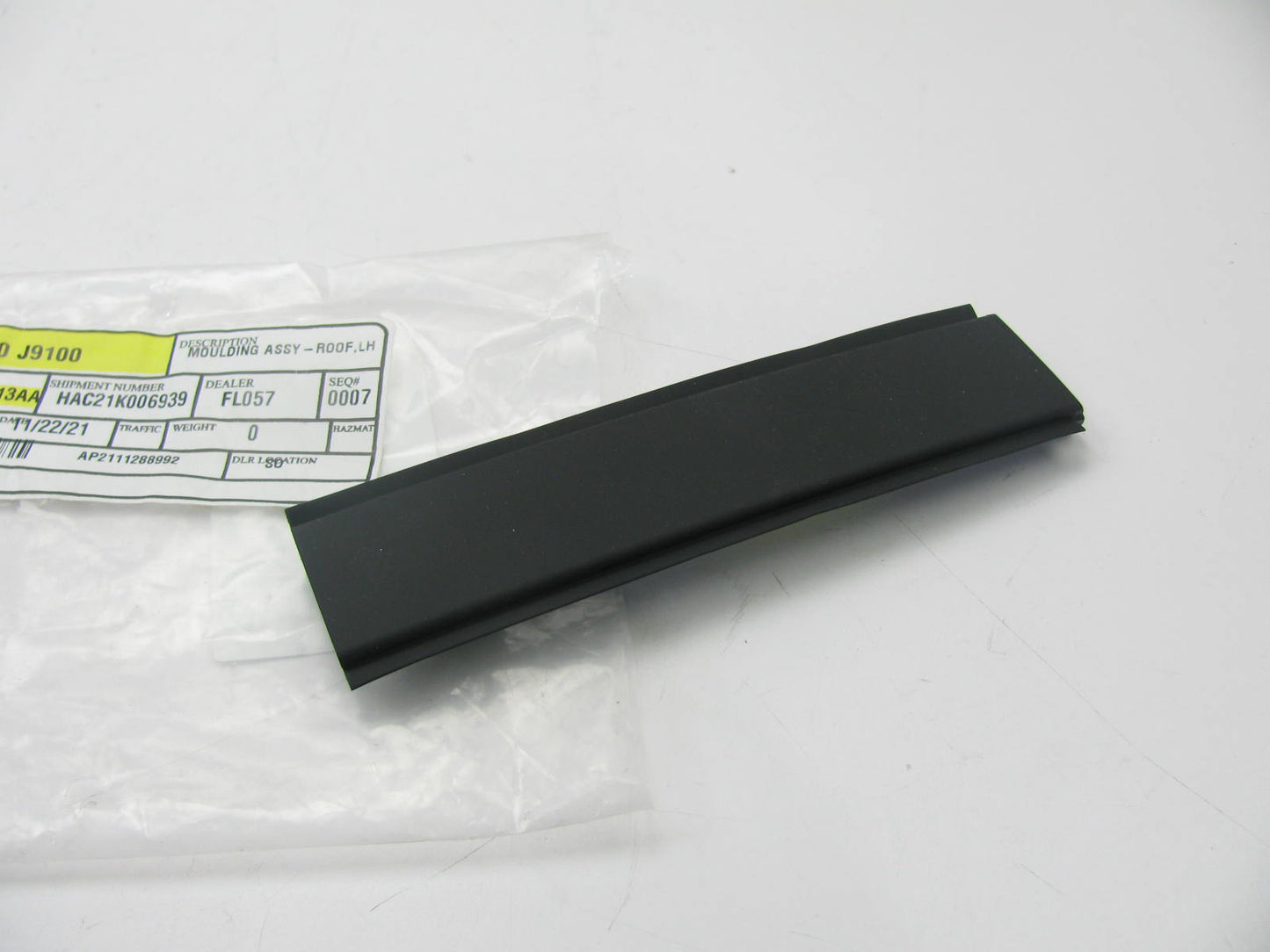 NEW - OEM 87230J9100 Front Left Roof Molding Moulding For 2018-2022 Hyundai Kona