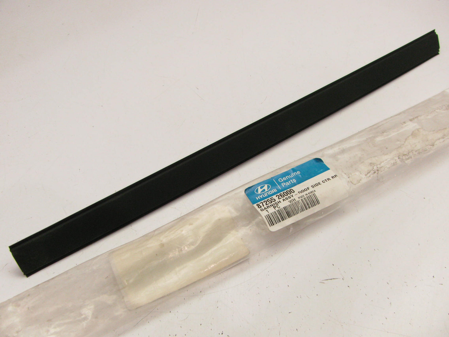 Rear Left (Drivers Side Rear) Roof Moulding Molding OEM For 2001-2006 Santa Fe