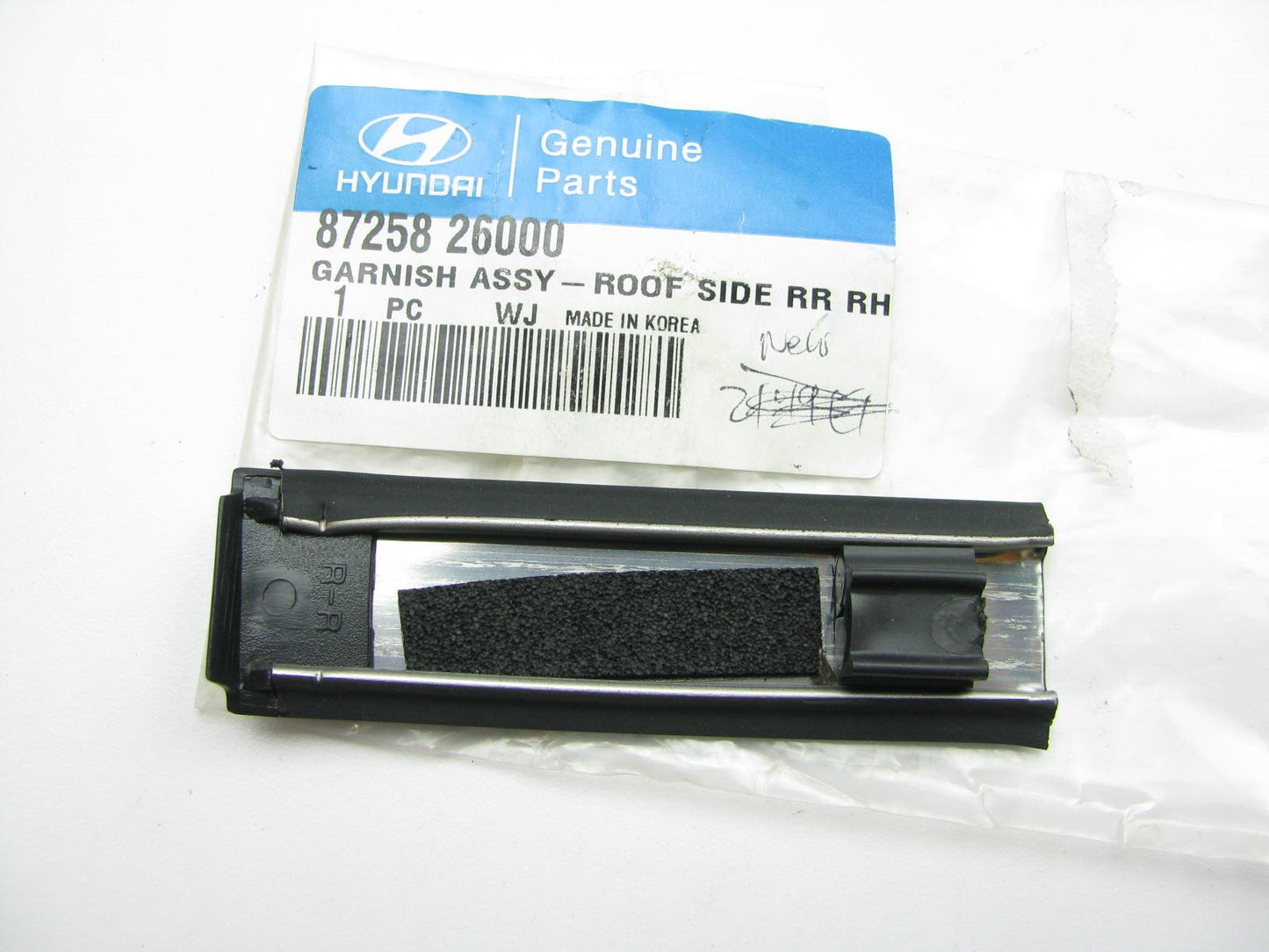 New OEM Roof Rear RIGHT Rail Trim Moulding Cover For 01-06 Santa Fe 8725826000