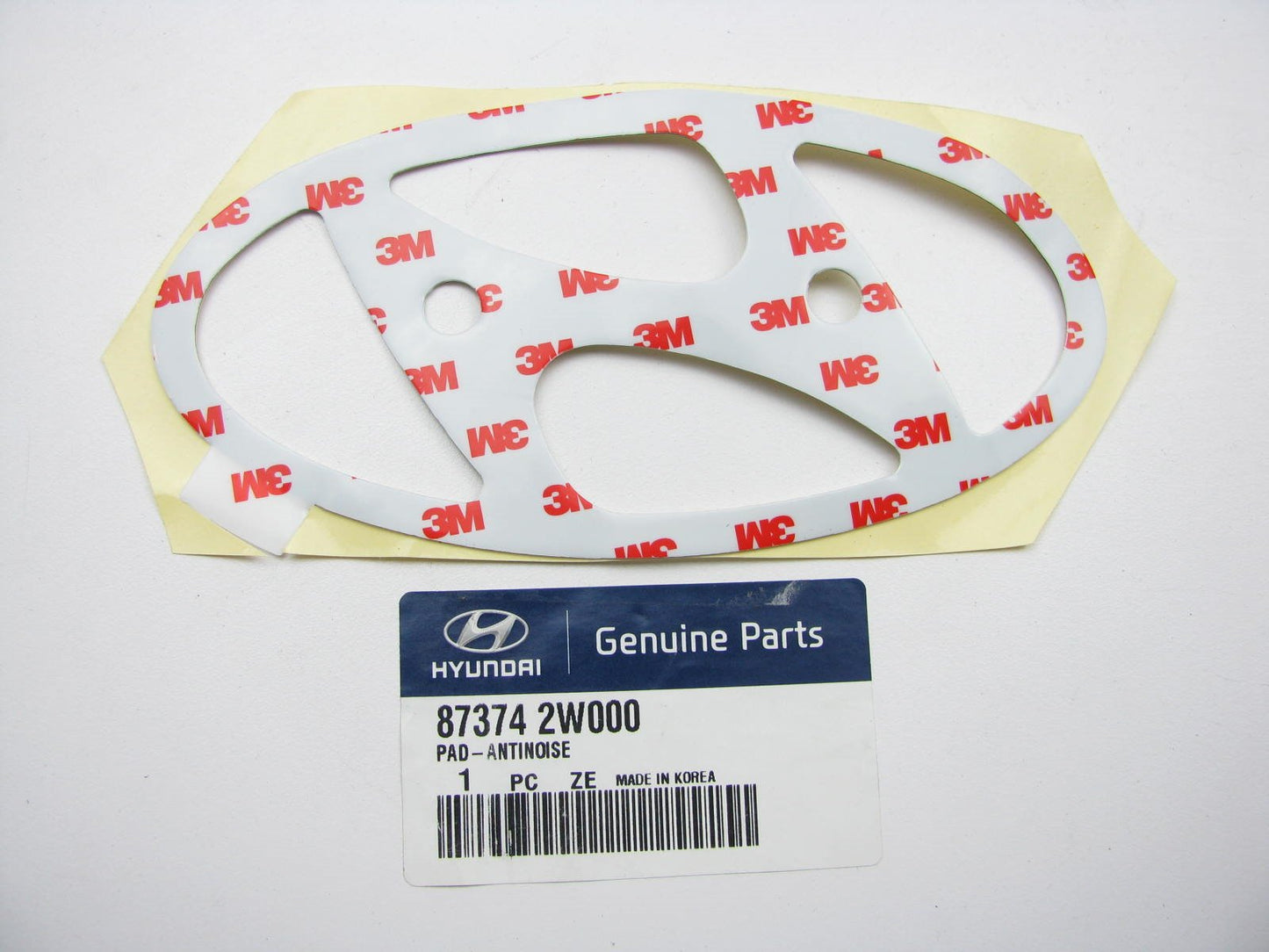 NEW GENUINE Liftgate Emblem Gasket OEM For 2013-2015 Santa Fe   873742W000