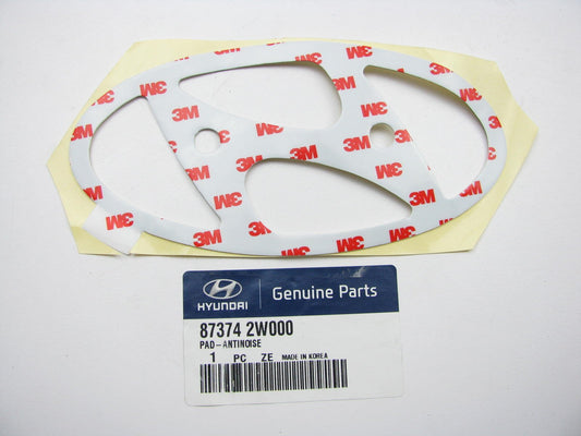 NEW GENUINE Liftgate Emblem Gasket OEM For 2013-2015 Santa Fe   873742W000