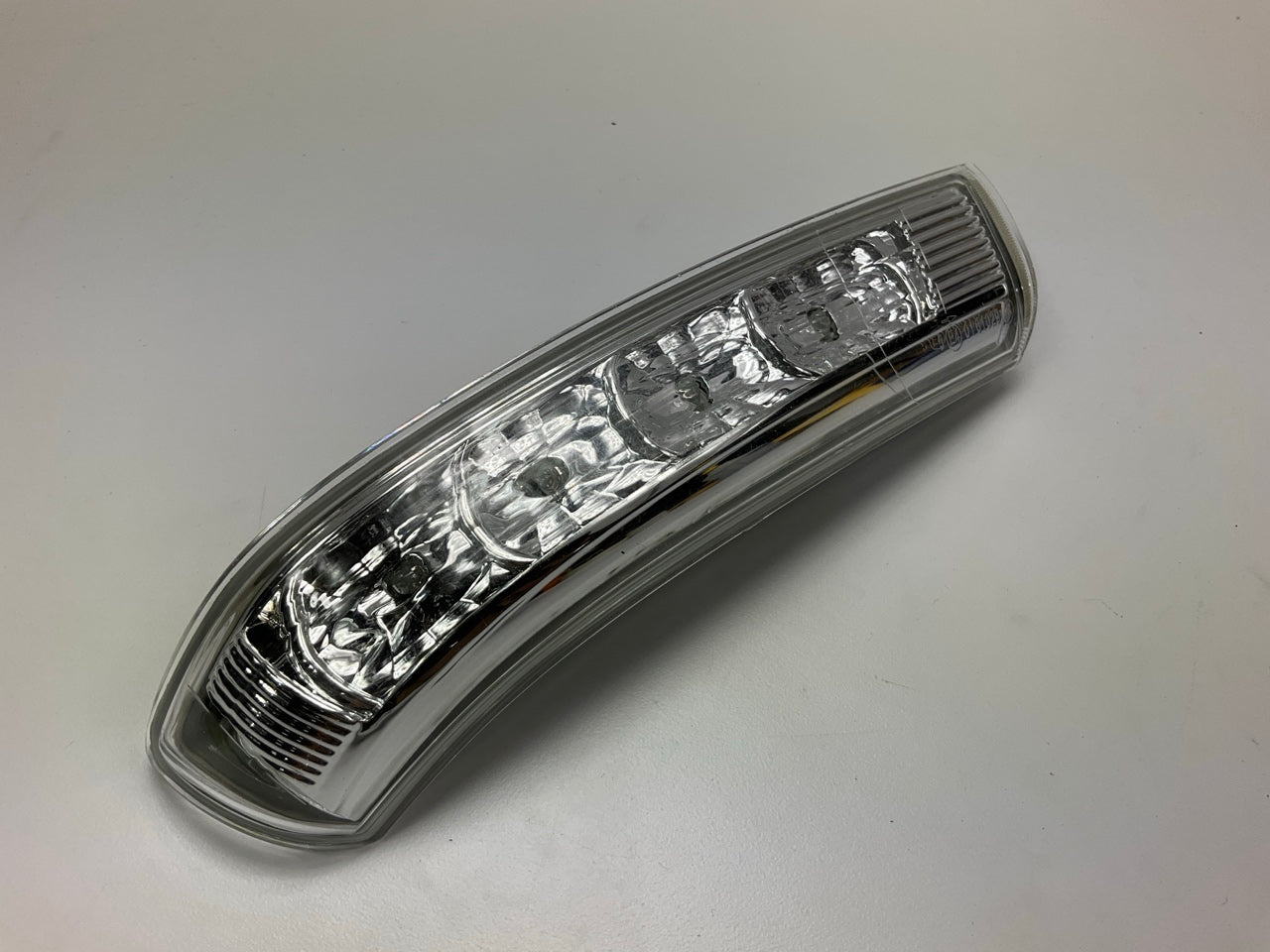 NEW - OEM 876233J000 Right Mirror Turn Signal Lamp For 2007-12 Hyundai Veracruz