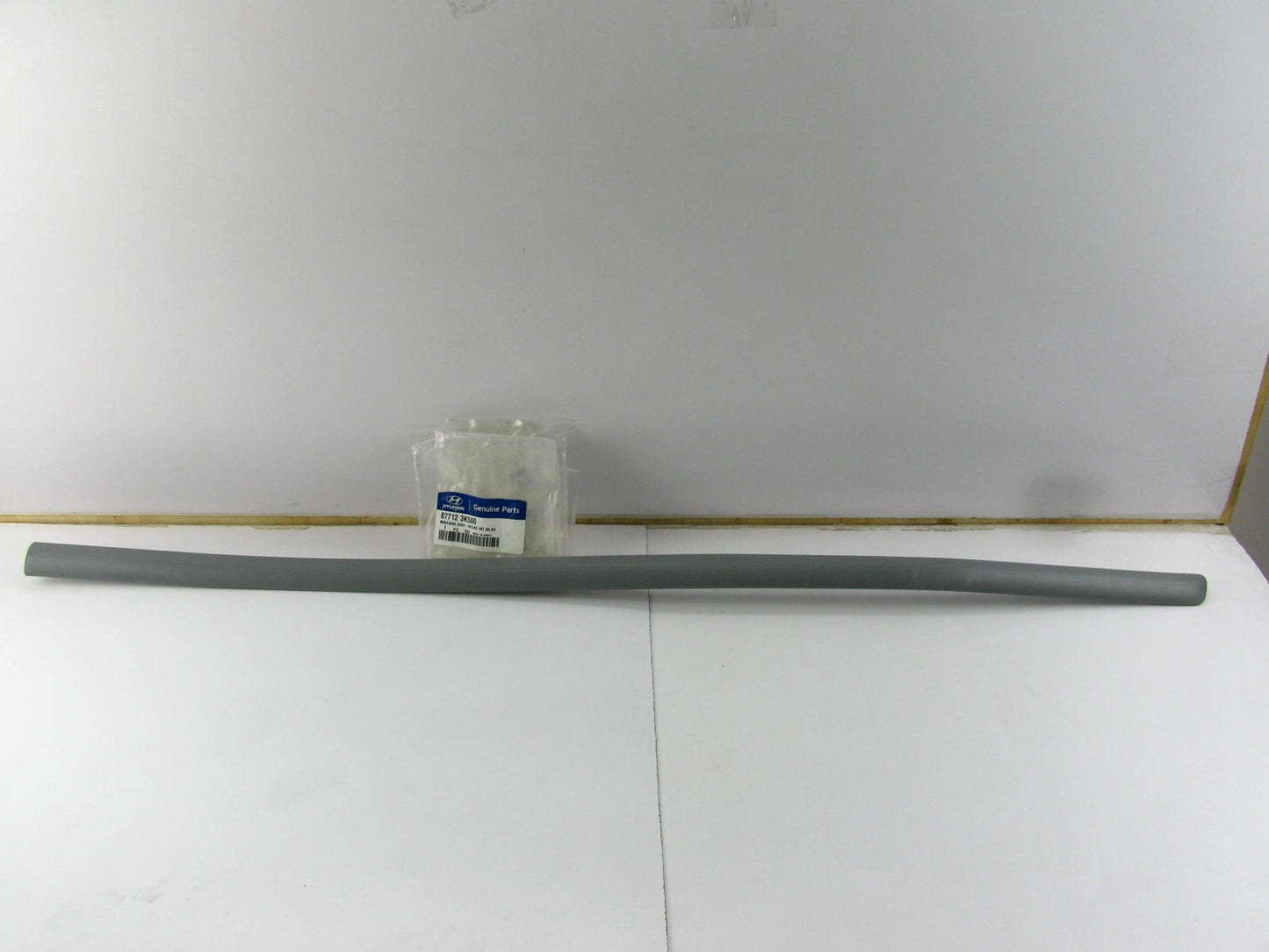 New Genuine FRONT RIGHT Door Waist Line Molding Trim OEM For 2009-2010 Sonata