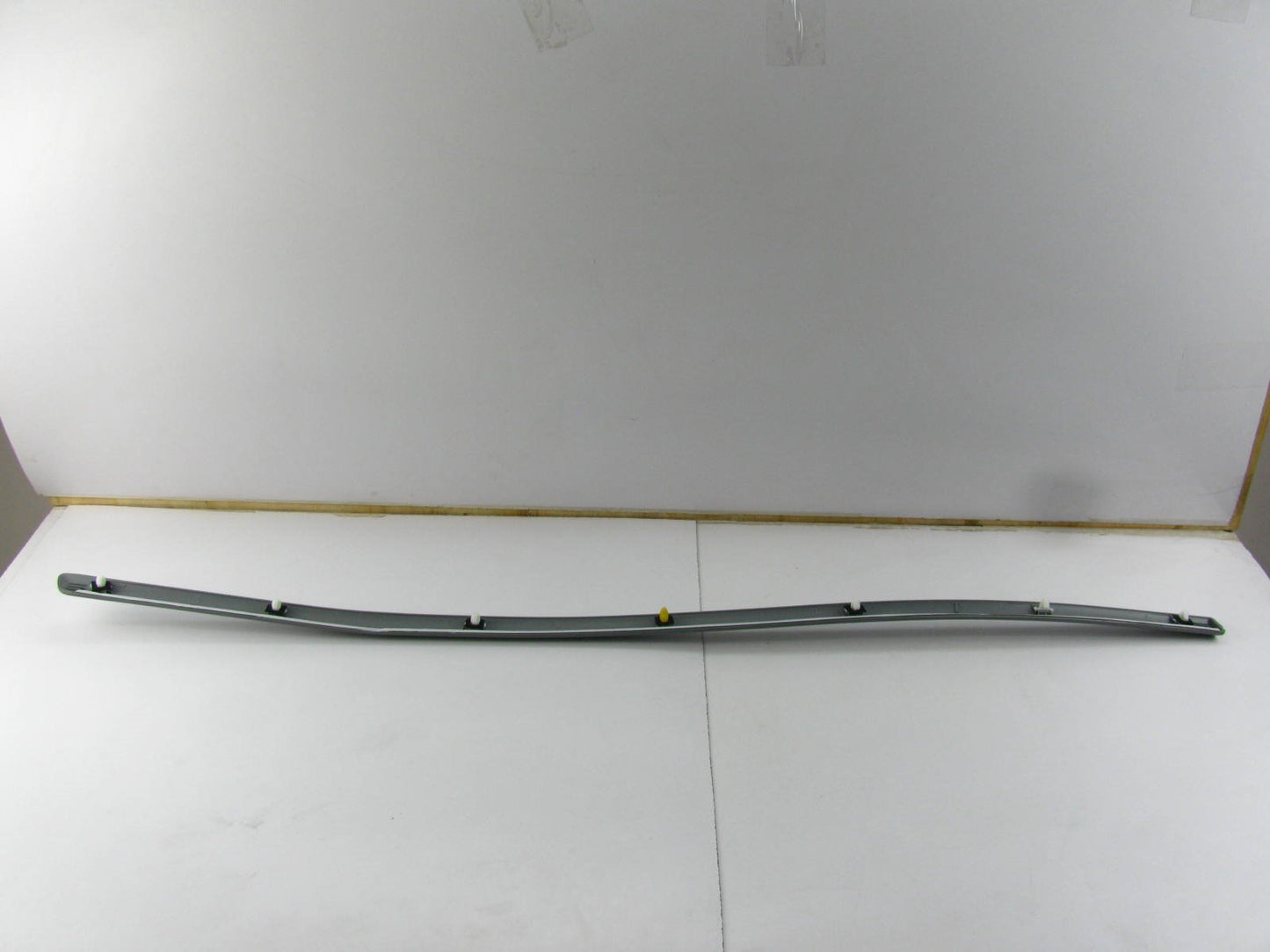 New Genuine FRONT RIGHT Door Waist Line Molding Trim OEM For 2009-2010 Sonata