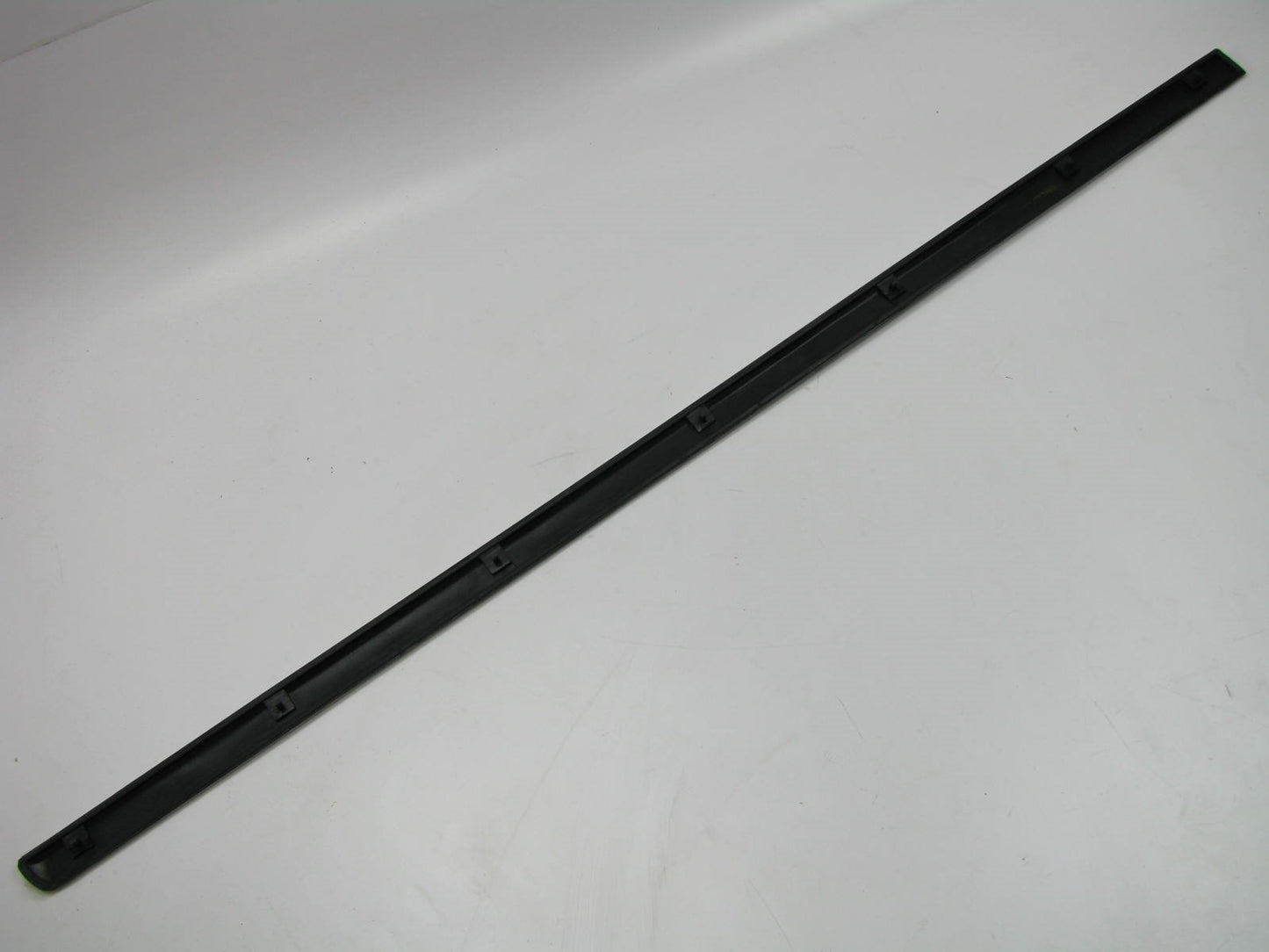 NEW - OEM 877143K010 Front Right Door Body Moulding Trim CHROME For 05-07 Sonata