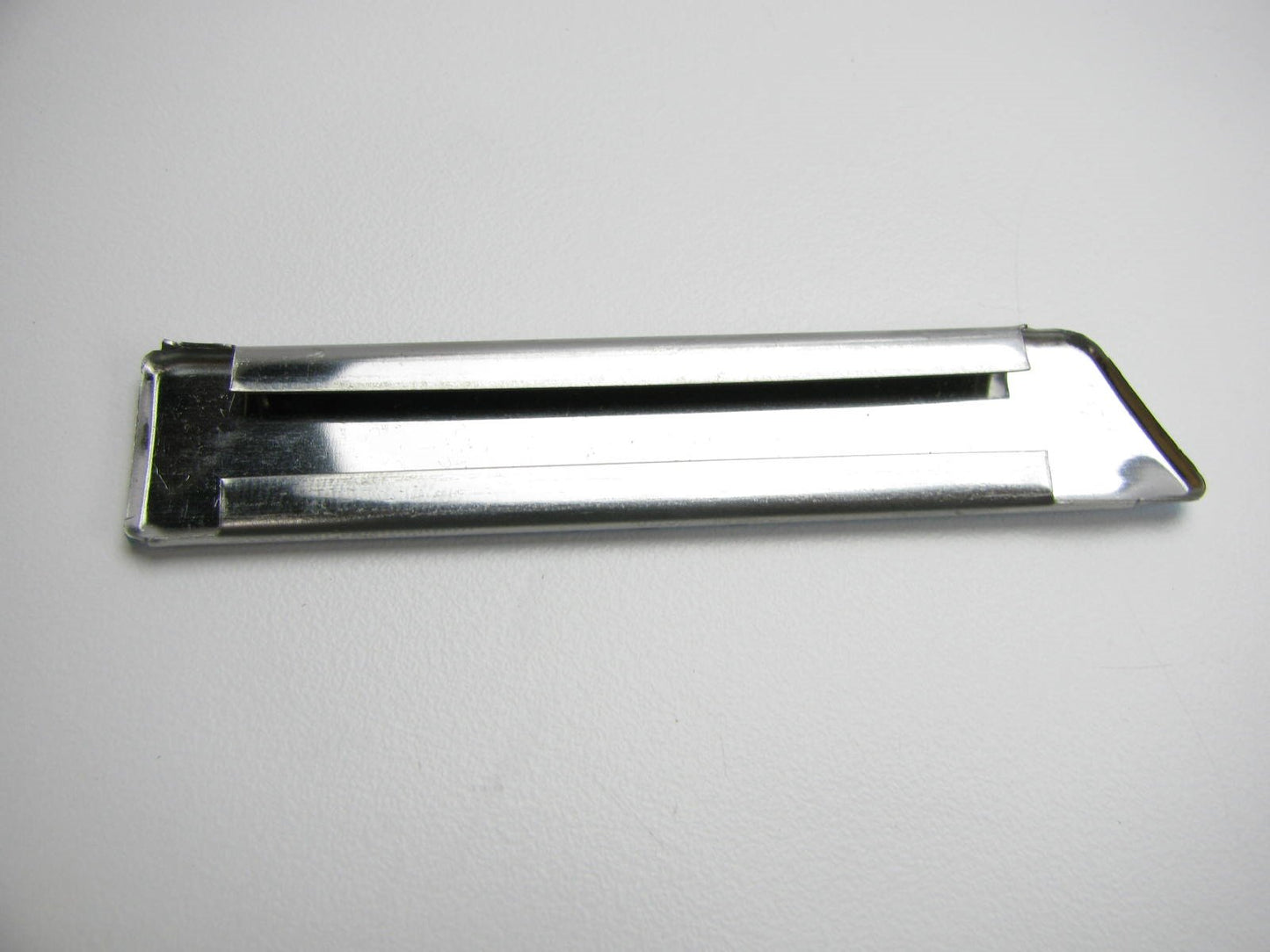 New OEM Fender Lower Moulding Trim Right Passenger Chrome For 02-05 Sonata