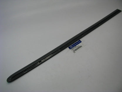 New OEM Rear Left Side Door Moulding Trim For 05-10 Hyundai Azera 877333L020