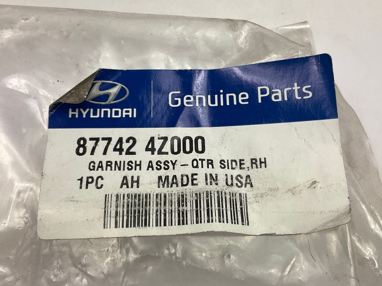 NEW OEM 877424Z000 Right Quarter Wheel Opening Molding For 13-18 Santa Fe Sport