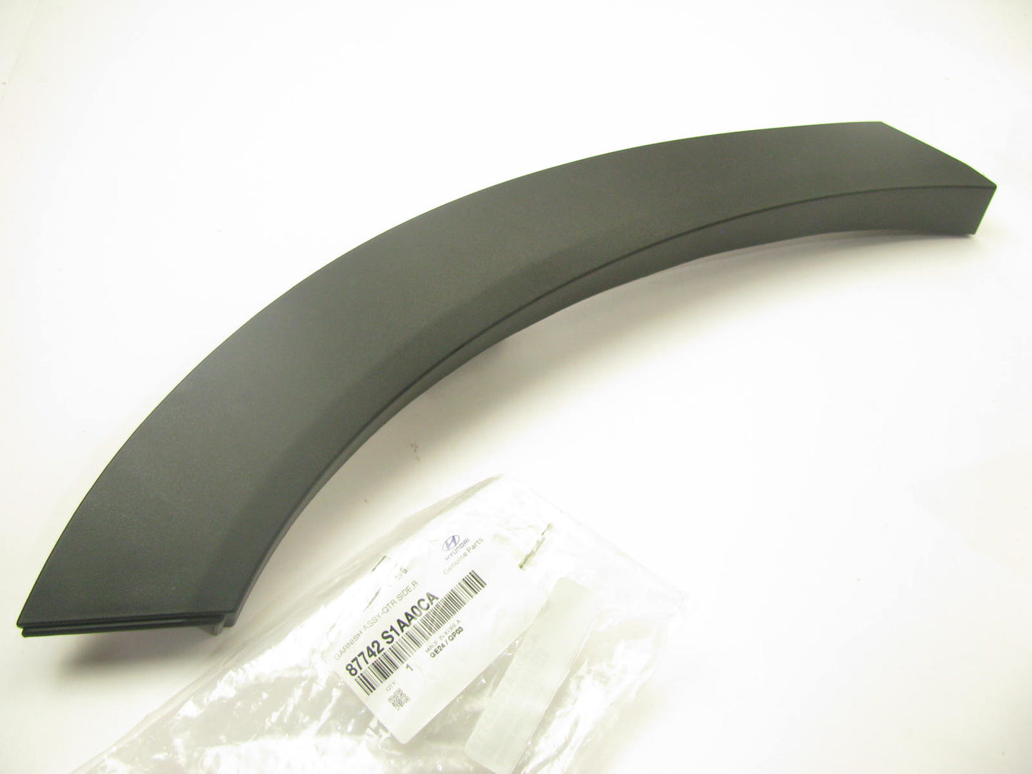 NEW RIGHT LOWER Wheel Arch Moulding Trim OEM For 2021-2023 Santa Fe HYBRID