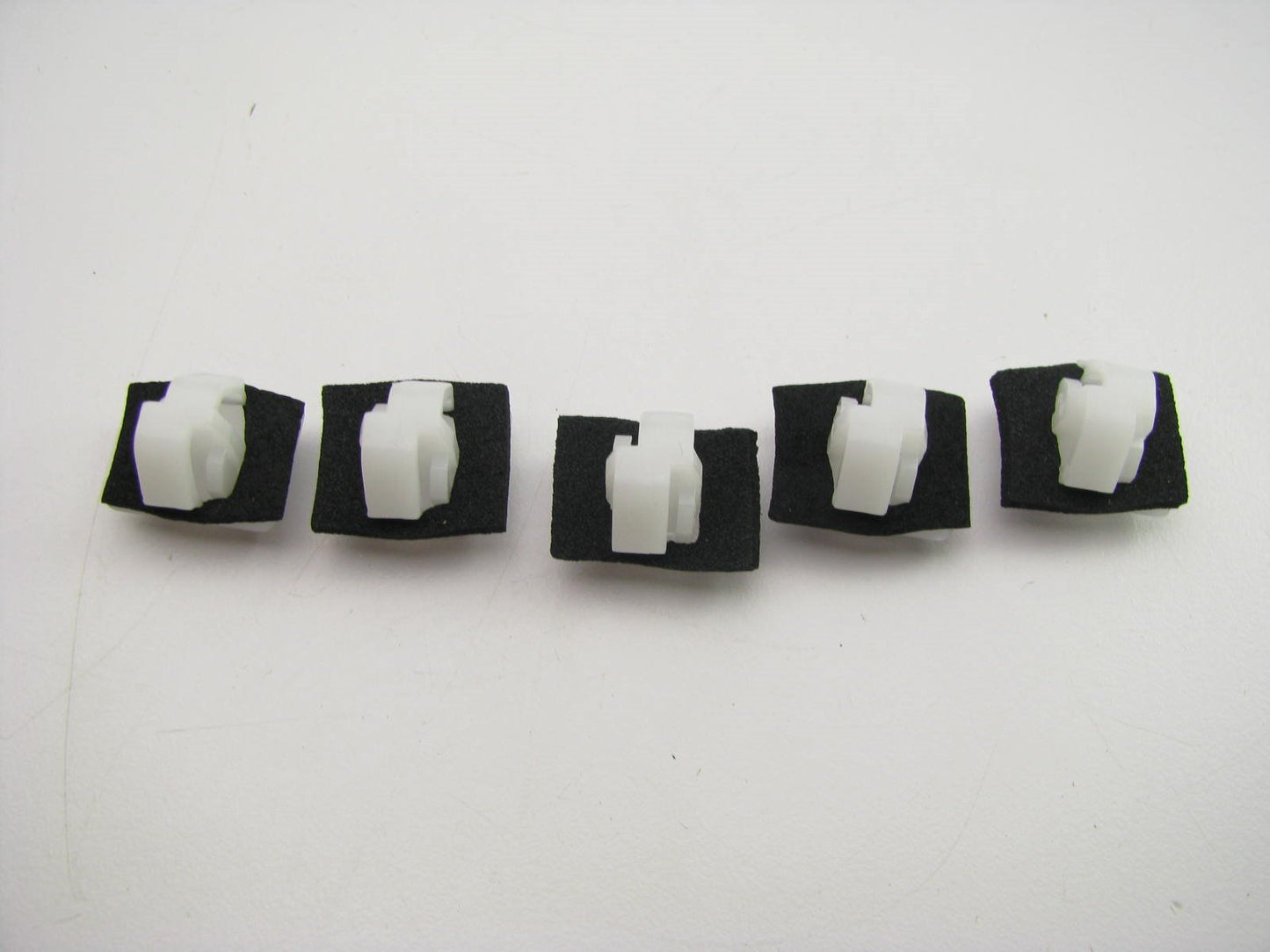 (5) NEW GENUINE REAR Waist Line Moulding Trim Clips OEM For 2006-2009 Hyundai A