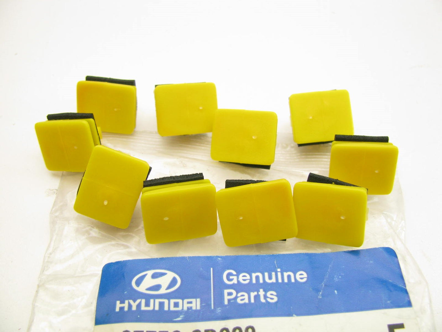 (10) NEW GENUINE Rocker Panel Molding Clips OEM For Hyundai 877583D000