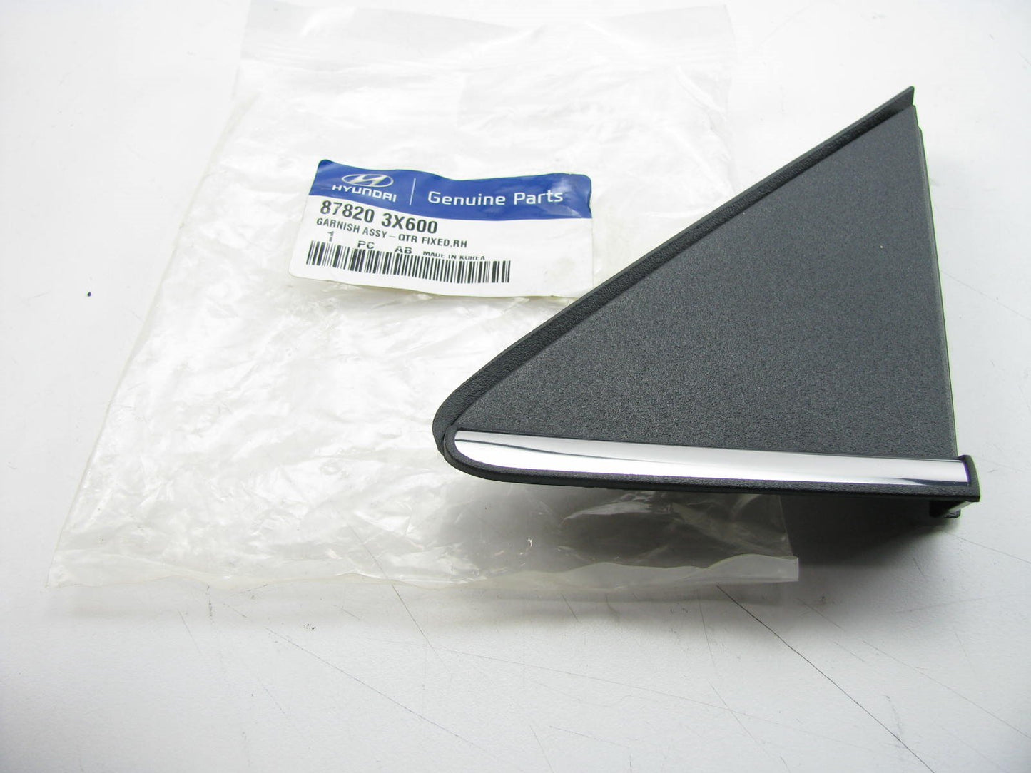 New Rear Right Side Door Quadrant Cover OEM For 14-15 Elantra SEDAN 878203X600