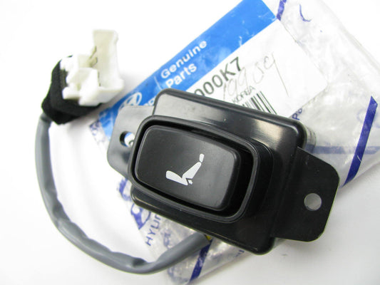 New OEM Front Left Seat Lumbar Adjust Switch BLACK For 05-10 Azera 881943L000K7