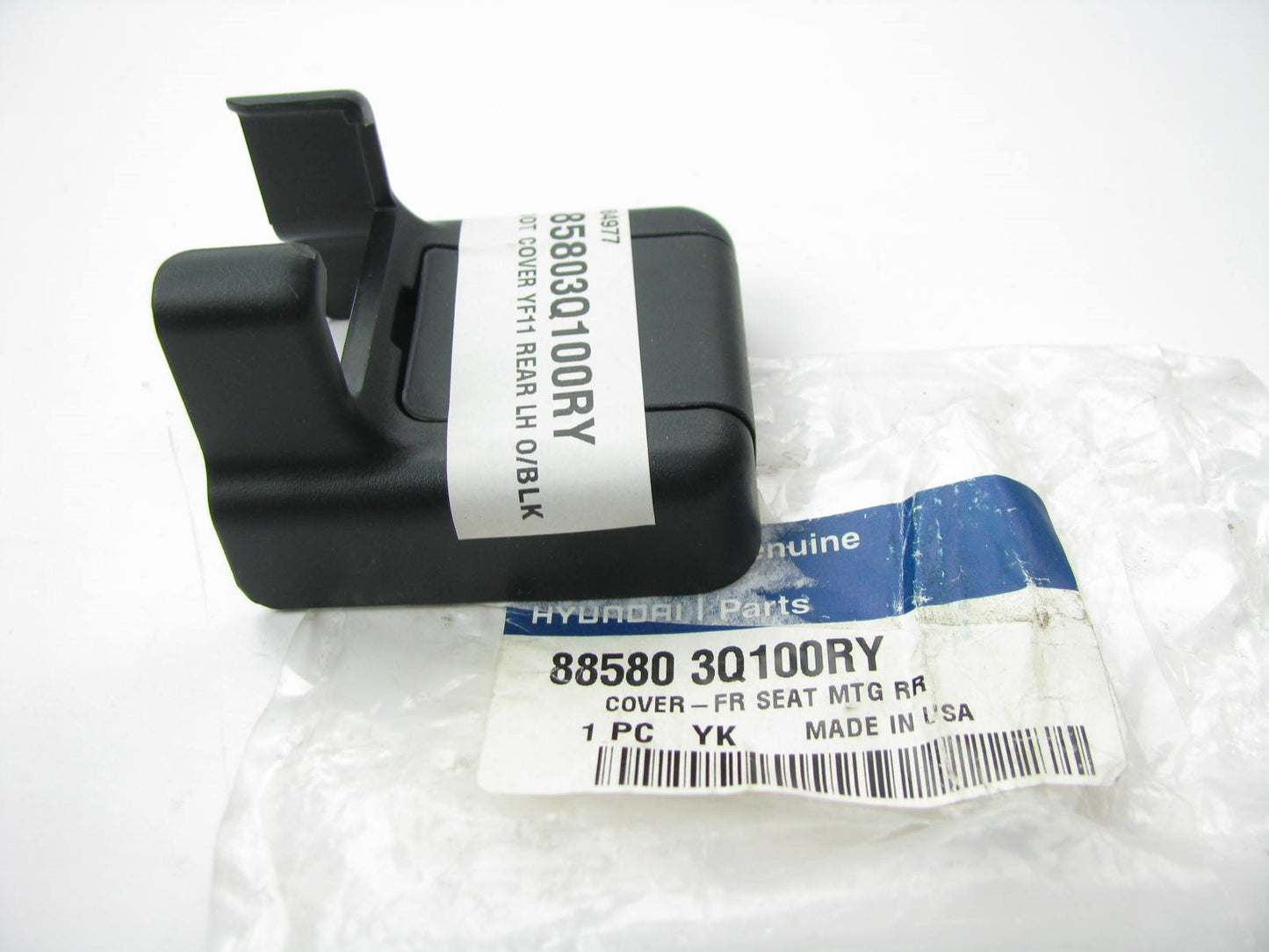 Front Seat Track Black Cap Cover (Rear) OEM For 2011-2014 Sonata  885803Q100RY