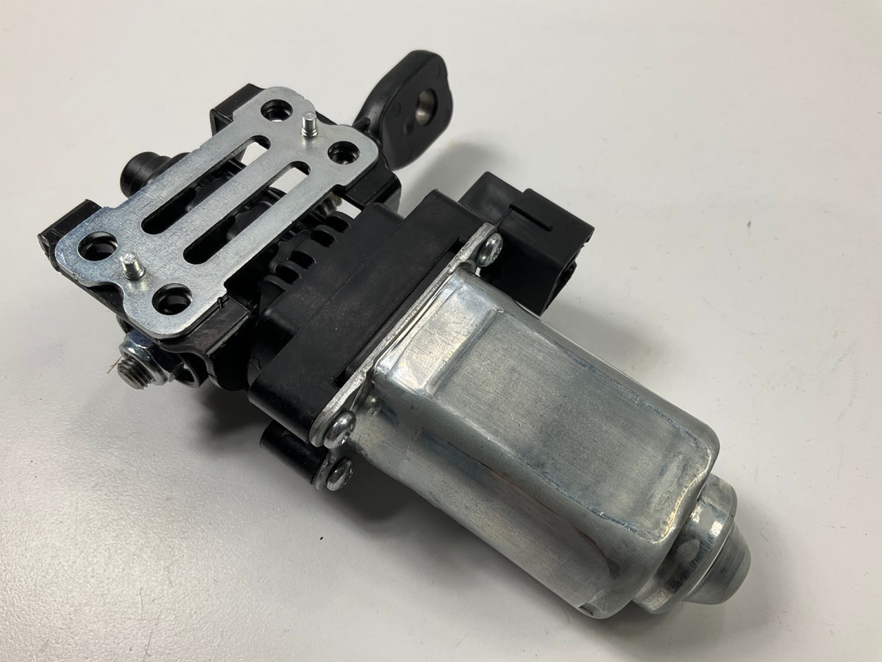 New Right Seat Height Adjust Seat Motor For 14-16 Hyundai Equus 886103N000