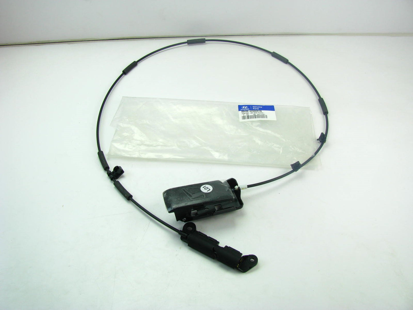 NEW Left Drivers Seat Back Folding Lever Handle OEM For 13-18 Hyundai Santa Fe