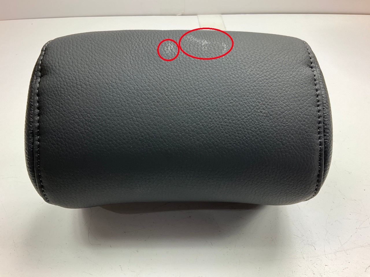 NEW Cosmetic Damage Rear Seat Center Black Leather Headrest OEM For 2014 Tucson