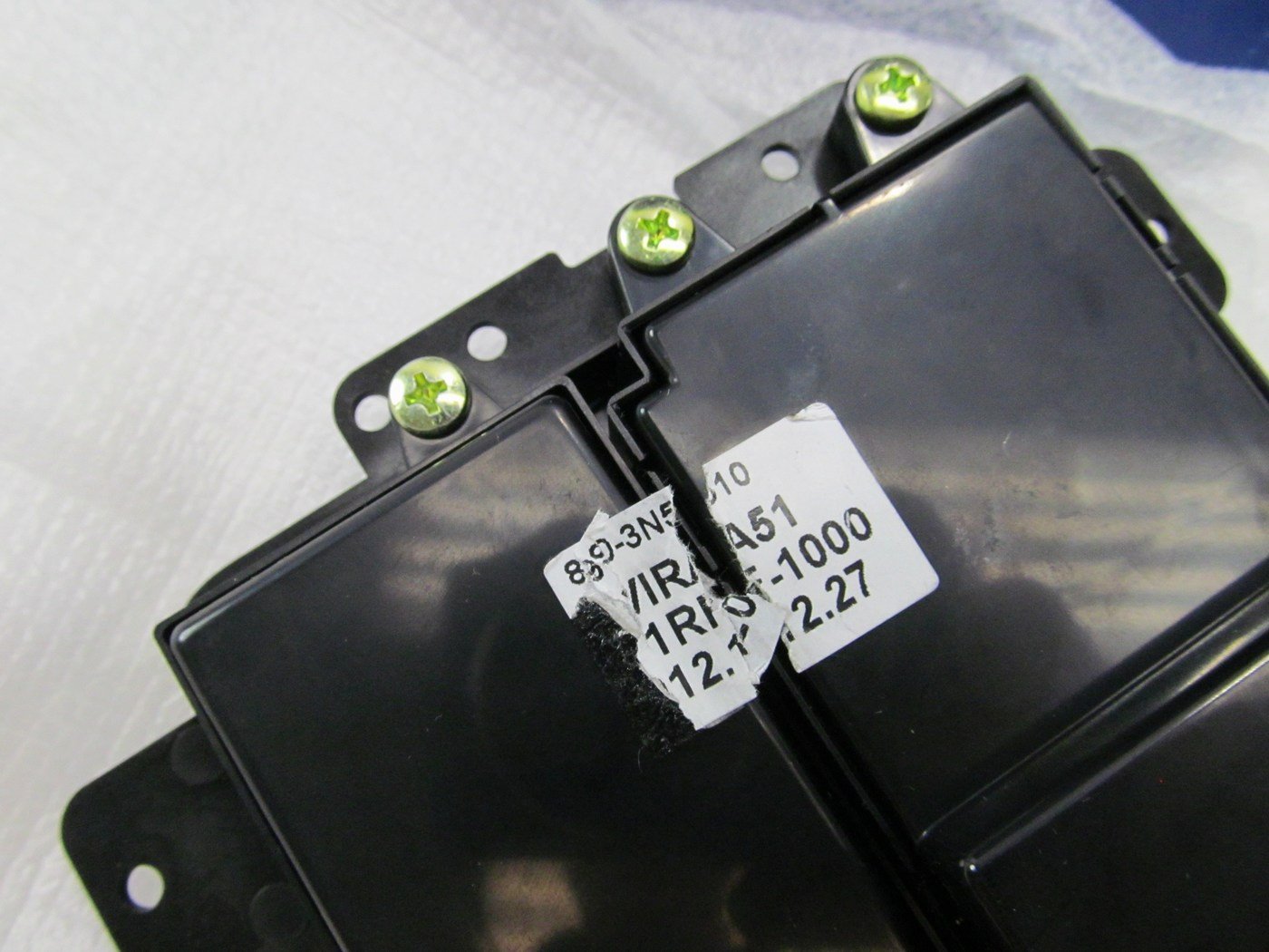 NEW REAR Radio A/C Head Climate Control Switch Panel OEM For 10-13 Hyundai Equus