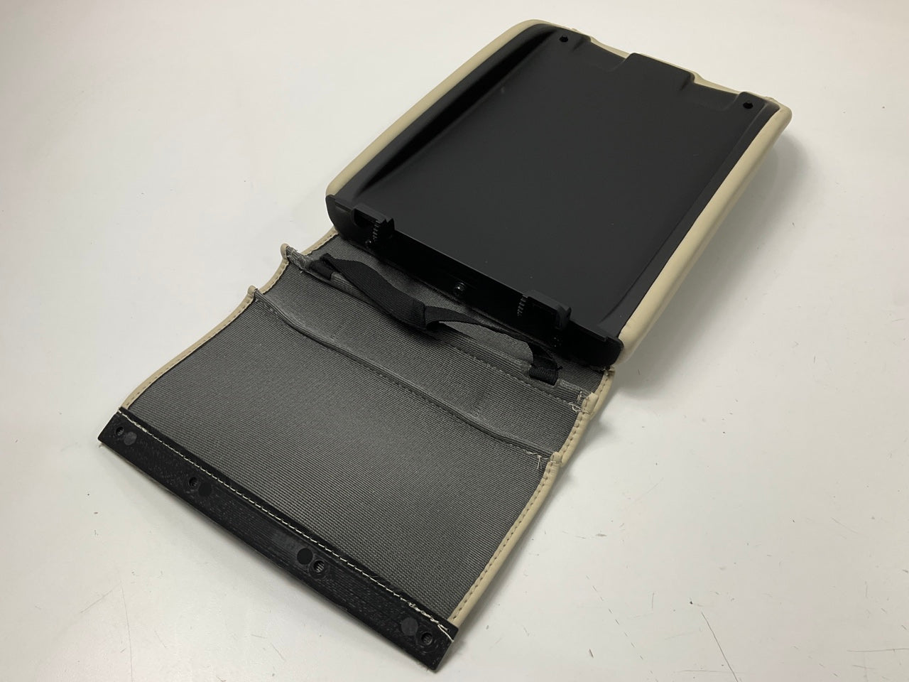 NEW Rear Seat Armrest Console Lid OEM For 2014-2015 Hyundai Equus 899183N200NVN