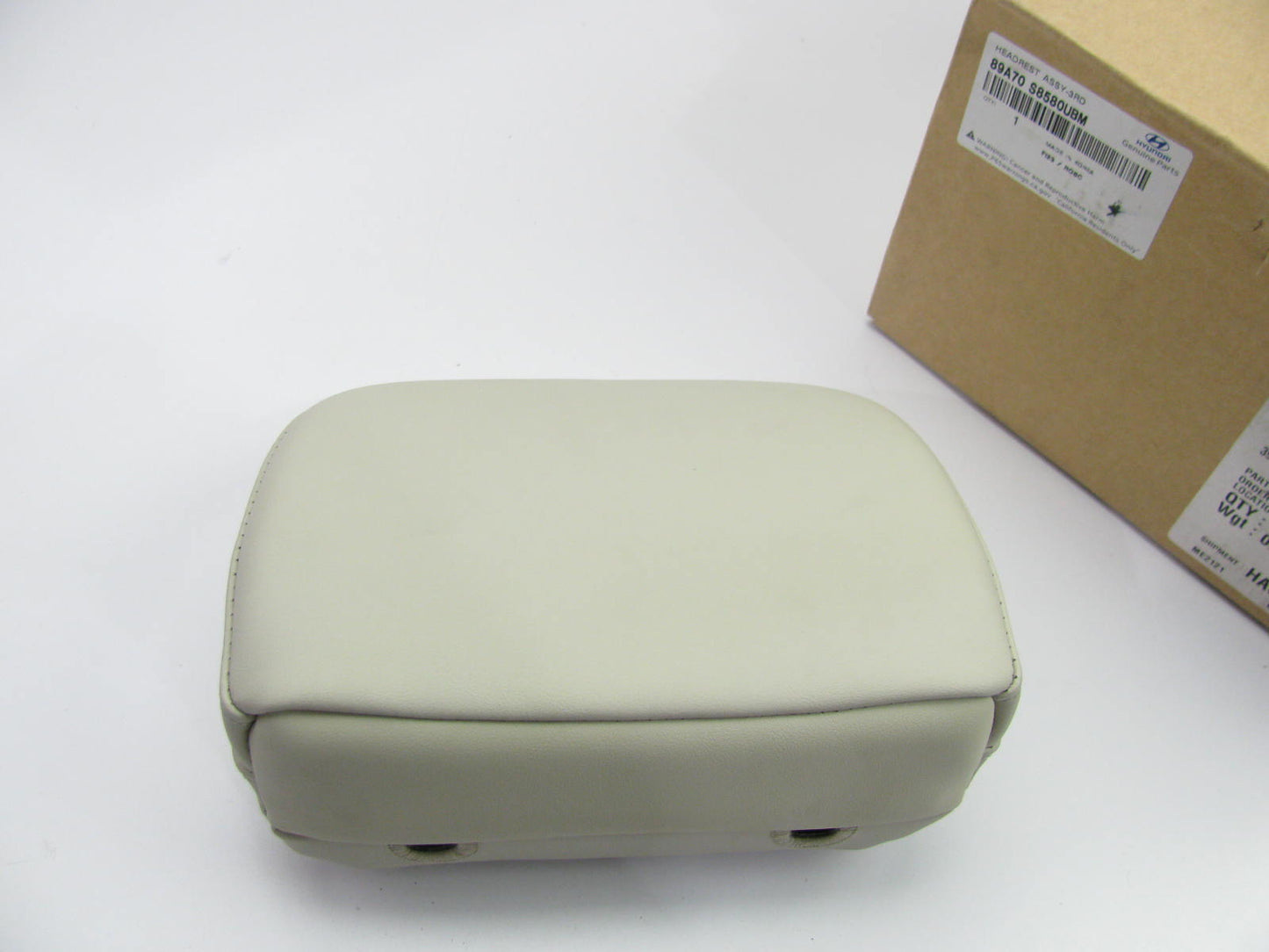 NEW 89A70S8580UBM 3rd Row OUTER Seat Headrest OEM For 2020-2023 Hyundai Palisade