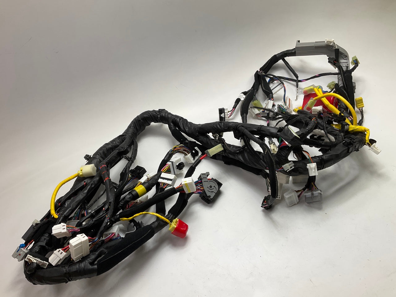 NEW Main Body Wire Wiring Harness OEM For 2014 Hyundai Santa Fe 91122B8211