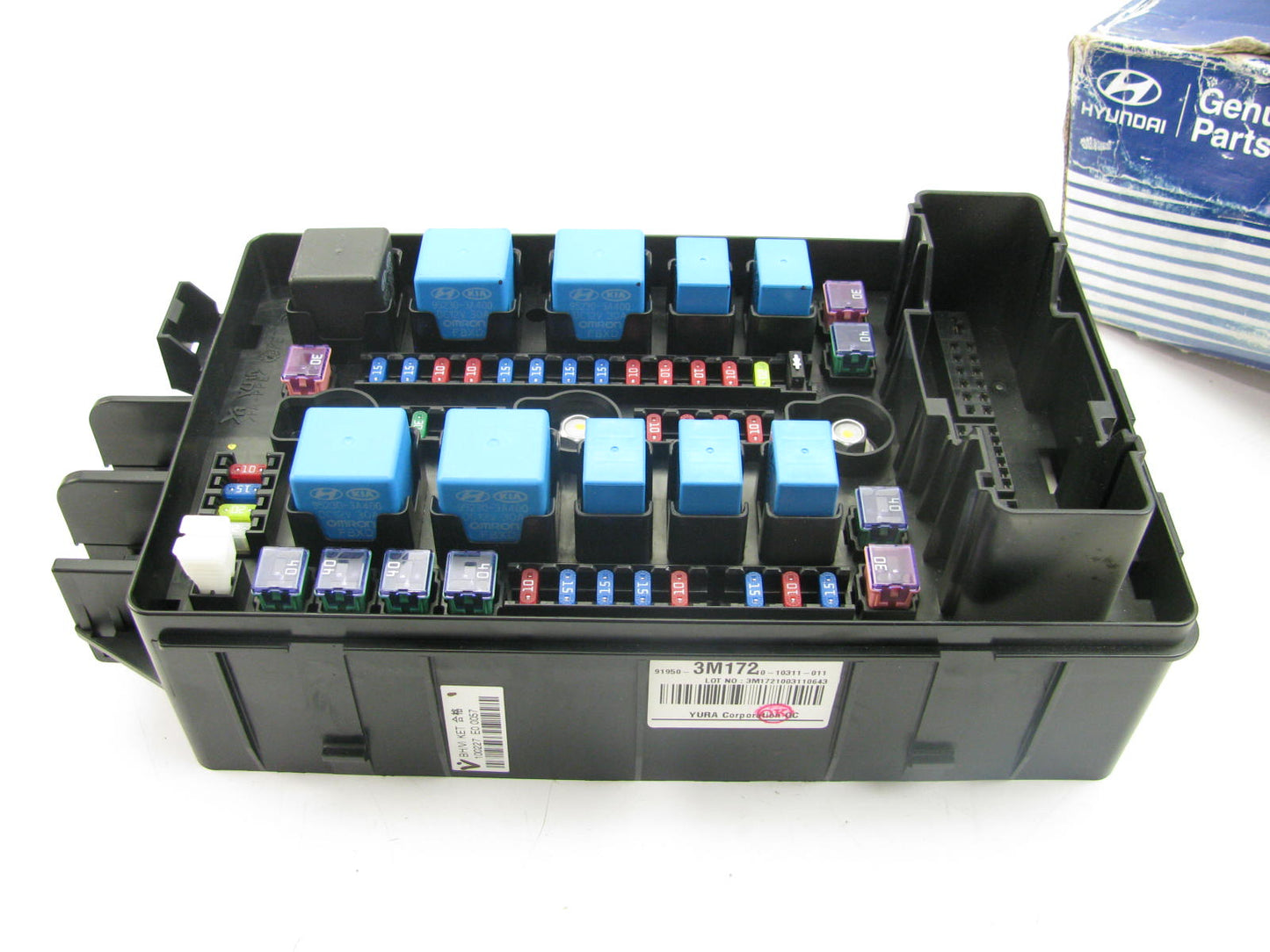 NEW GENUINE Engine Compartment Fuse Box OEM For 2009-2014 Genesis