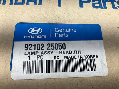 NEW GENUINE Right Headlight Headlamp OEM For 2000-2002 Hyundai Accent