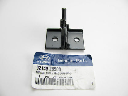 NEW GENUINE Head Lamp Light Mounting Bracket OEM For 2003-05 Accent