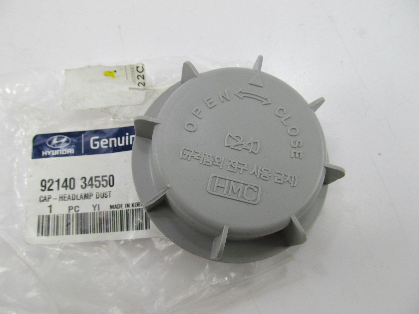NEW GENUINE Head Lamp Light Dust Cap Cover OEM For Hyundai 9214034550