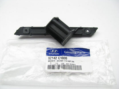 New Right Passenger Side Headlight Lamp Mounting Bracket OEM For 15-17 Sonata