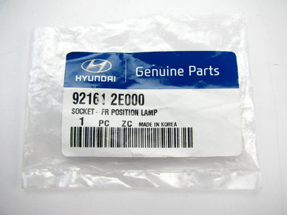 NEW - OEM 921612E000 Front Position Lamp Bulb Socket For Hyundai