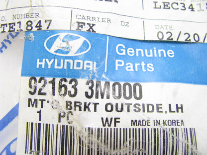 NEW - OEM 921633M000 Left Head Lamp Mounting Bracket For 2009-11 Genesis