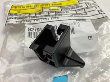 NEW Headlight Head Lamp Mounting Retainer Clip OEM For Hyundai 9219135000