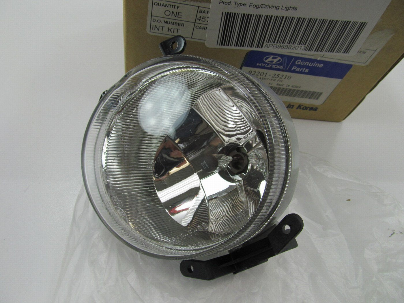 NEW - OEM 9220125210 Left Fog Light Lamp For 2000-2002 Hyundai Accent