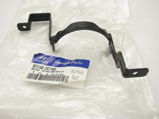 New Genuine FRONT RIGHT Fog Light Lamp Bracket OEM For 07-08 Tiburon 922402C700